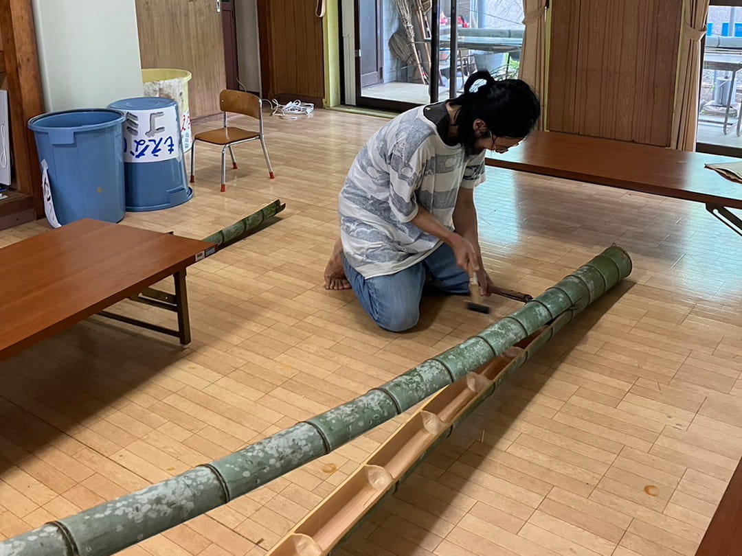 竹を割る